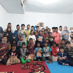 Berbagi kebahagiaan dan santunan anak Yatim Piatu